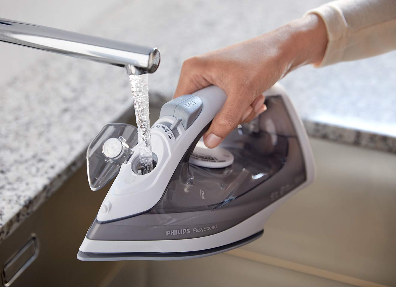 Philips Steam Iron Easyspeed - Steam Boost up to 100 gram - Ceramic Soleplate - Drip Stop -4 Settings - 2000W - 220 ml Watertank - Integrated Waterspray - GC1751/98 Grey,GC1751/89 2000 Watt