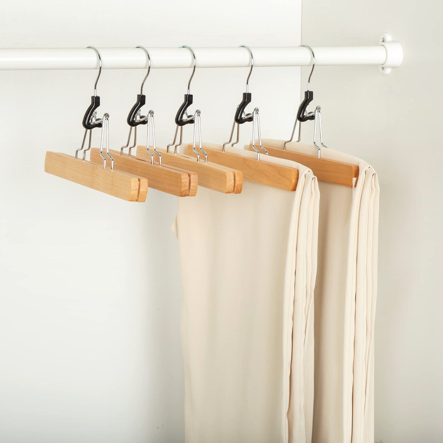 Amazon Basics Wooden Pants Hangers, 10-Pack, 25 cm, Natural