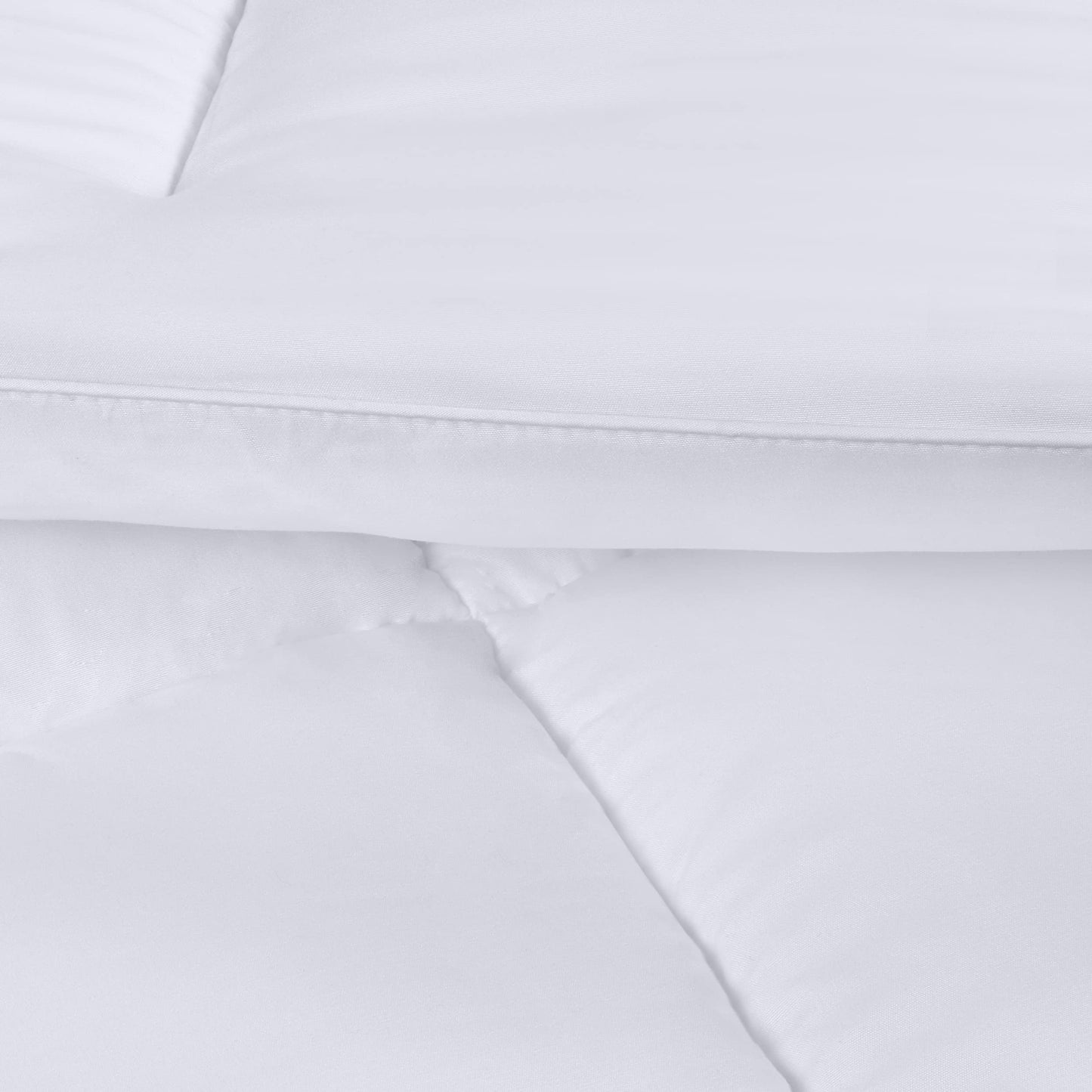 Utopia Bedding Lightweight 4.5 Tog Single Size Duvet with Corner Tabs, Microfiber Soft Breathable Duvet, Box Stitched Down Alternative Quilt 135x200 cm (White) White 4.5 Tog - Single