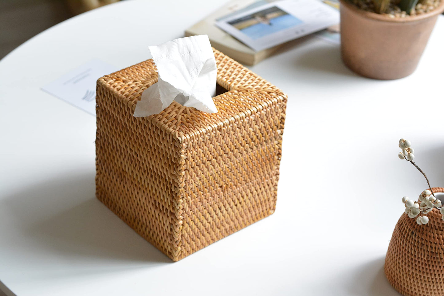 Square Rattan Tissue Box Cover, Hand Woven Wicker Tissue Holder, 14.5 x 14.5 x 14.5 cm, Natural