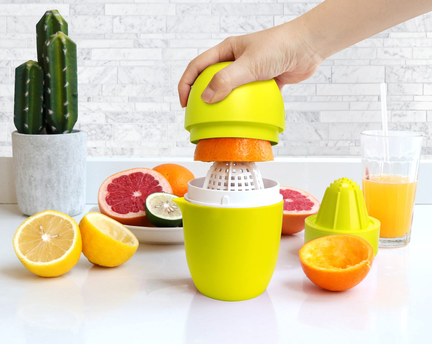 Lechin Lemon Squeezer with Unique Lemon Shape Design Citrus Juicer Manual Two Ways of Use for Different Fruits (Yellow) Yellow