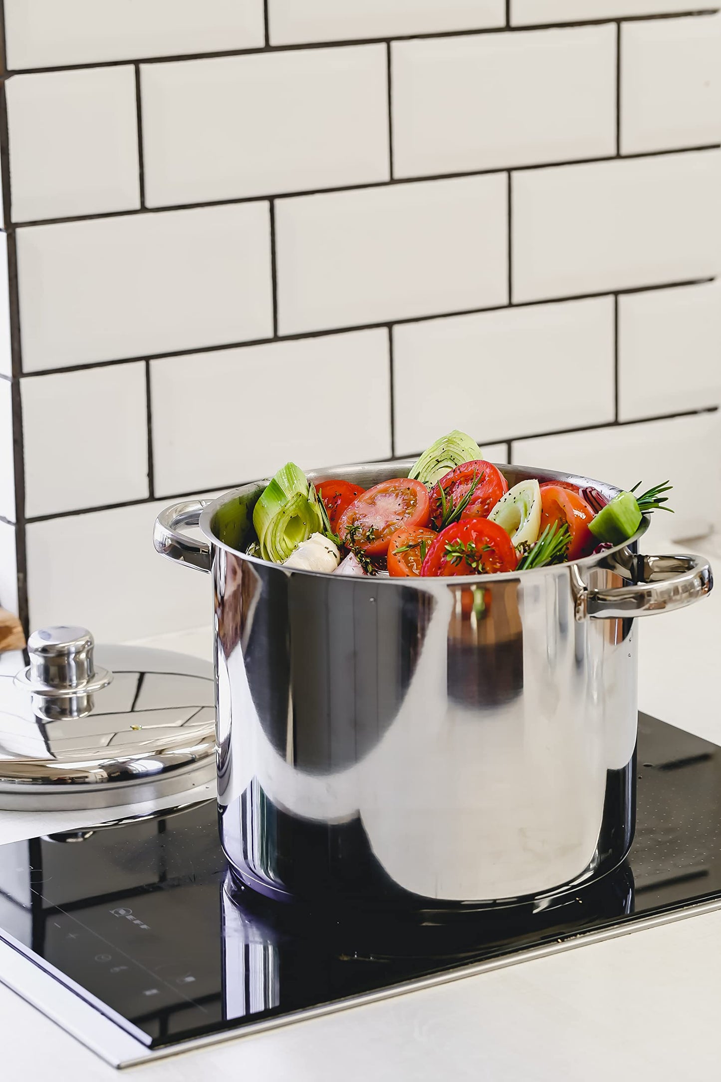 MasterClass Stock Pot With Lid 8.5L/24cm, Induction-Safe, Stainless Steel, Silver 8.5 Litre Single