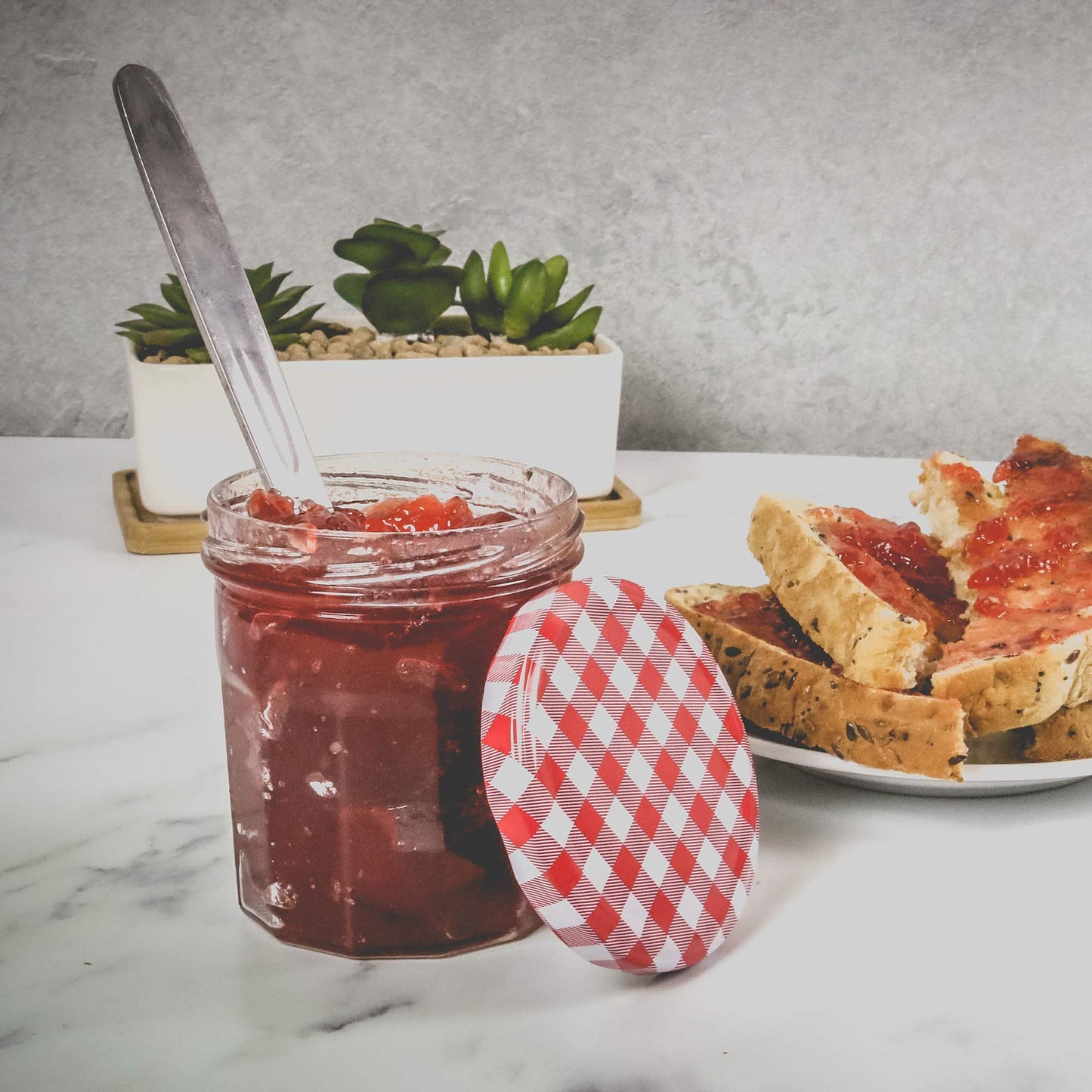 Glass Jam Jars | Set of 12 | Wide Mouth 324ml Glass Preserve Pots | Screw Top Red Gingham Lids | Airtight Pickle Jars | Homemade Jam, Marmalade & Chutney Jar | M&W