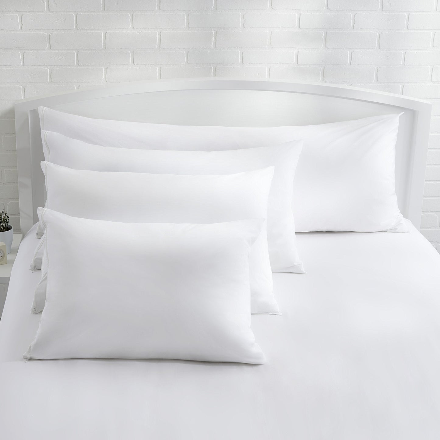 Amazon Basics King, Cotton, White, Pillows Not Included