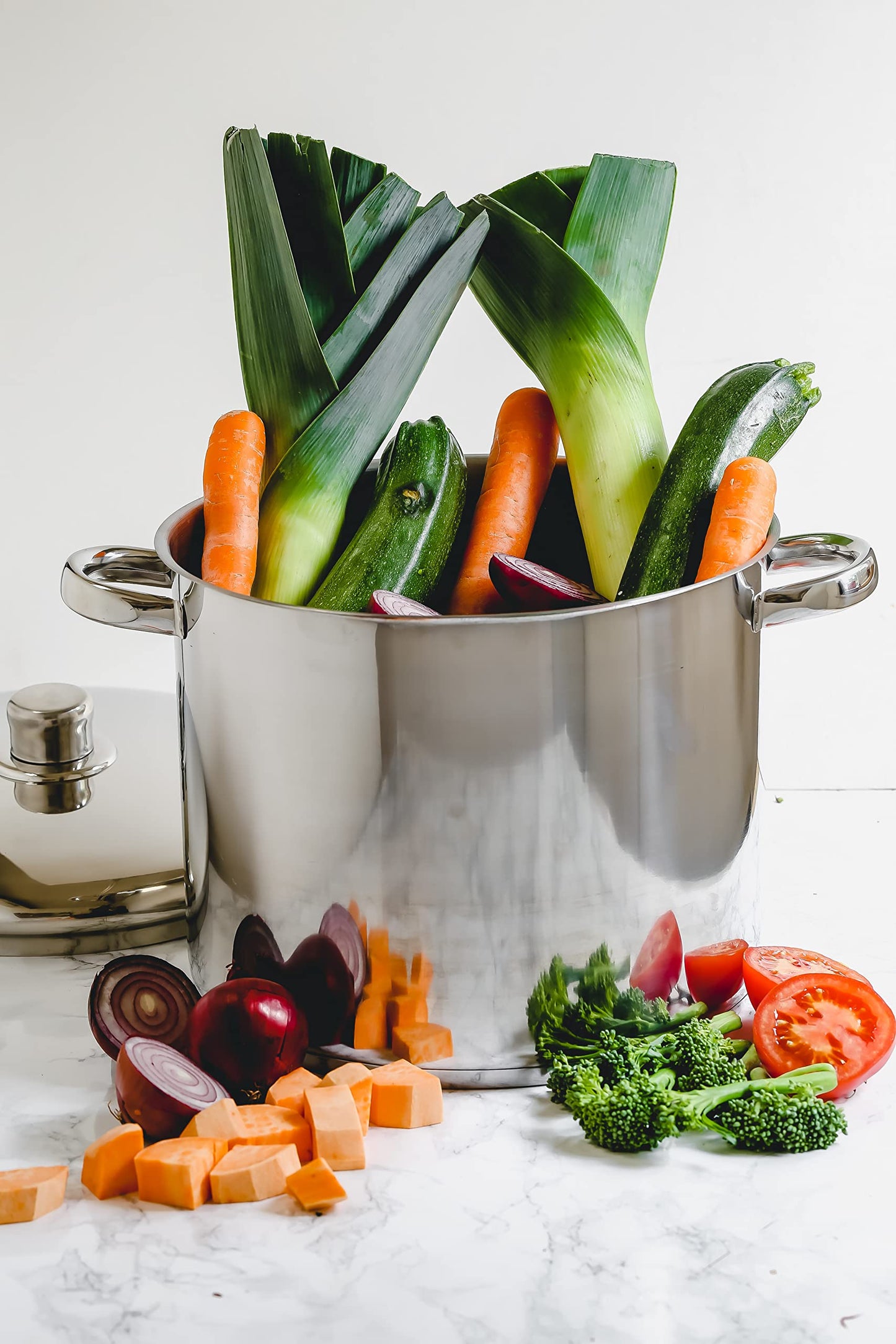 MasterClass Stock Pot With Lid 8.5L/24cm, Induction-Safe, Stainless Steel, Silver 8.5 Litre Single