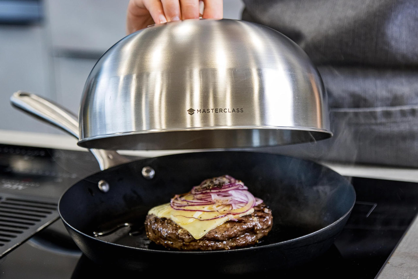 MasterClass Melting Dome and Burger Cover, Burger Steamer, Cheese Melter, Stainless Steel, 22.5 x 12 x 16 cm, Silver Single