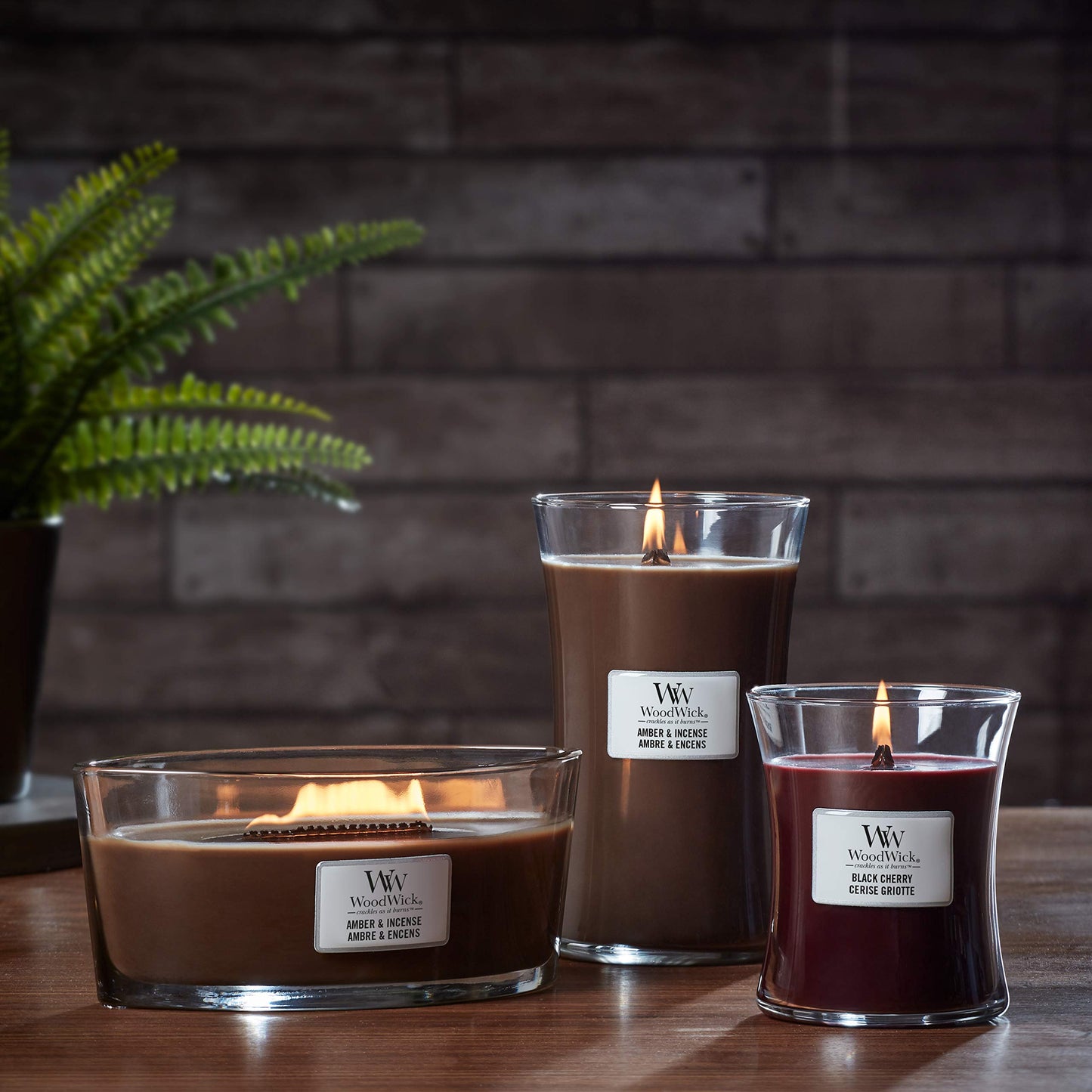 Woodwick Large Hourglass Scented Candle - Black Cherry - with Crackling Wick - Burn Time : Up to 130 Hours