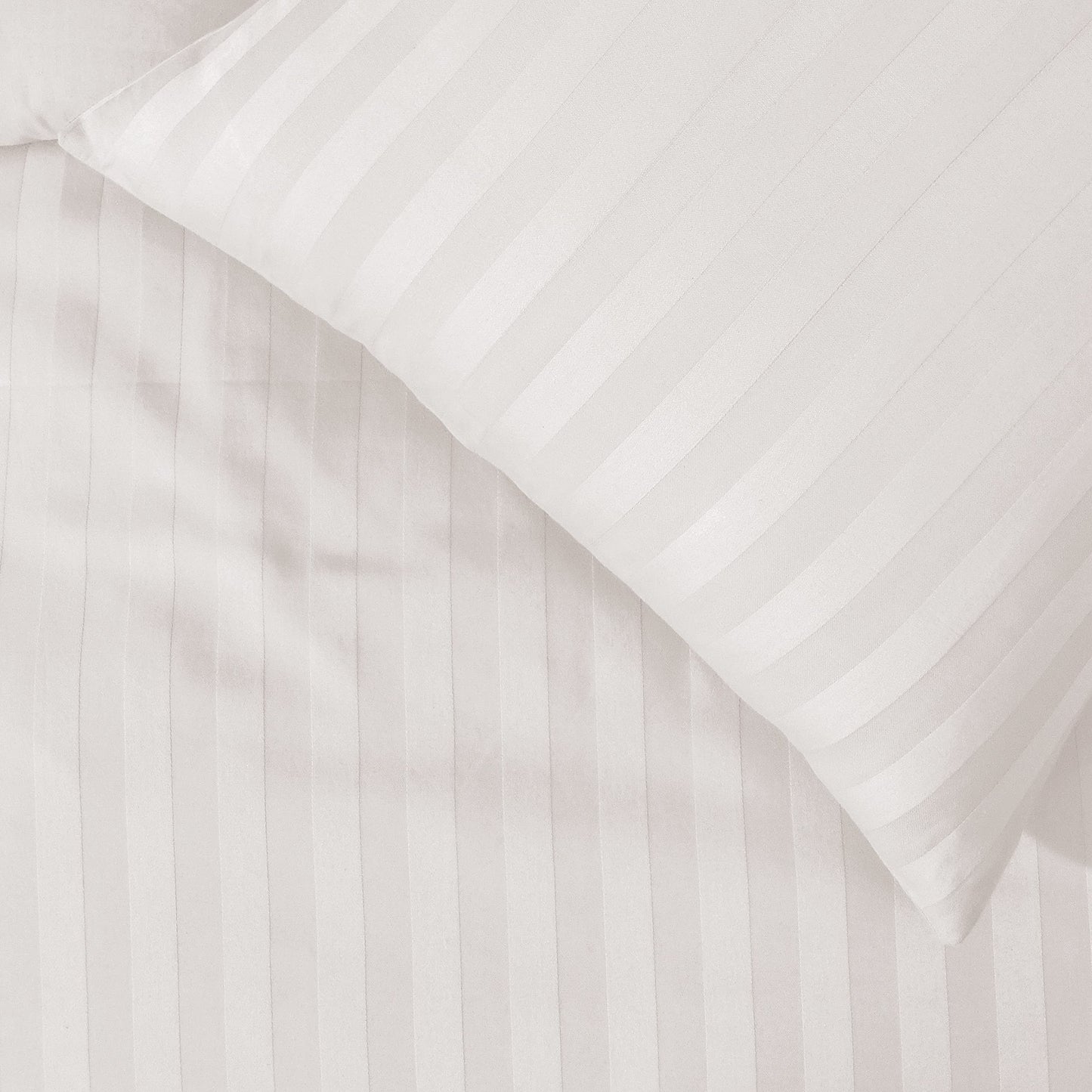 Sleepdown Soft Hotel Quality 225 Thread Count Cotton Satin Stripe Duvet Cover Set With Pillowcases in White Colour (Double) Double