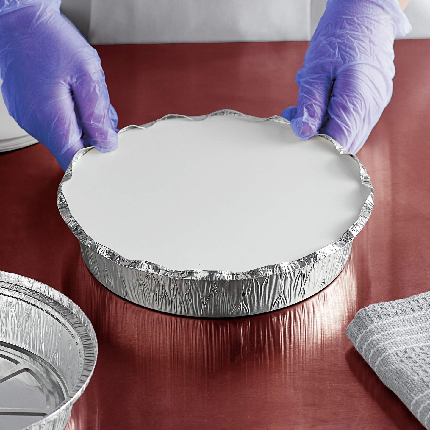 20 Aluminium Foil Trays with Paper Lids – Round Foil Flan Dishes – Durable and Food Grade Tin Foil Pie Cases – Oven and Freezer Safe – Foil Baking Trays Containers - 9 inch-23cm 9inch -23cm 20pcs