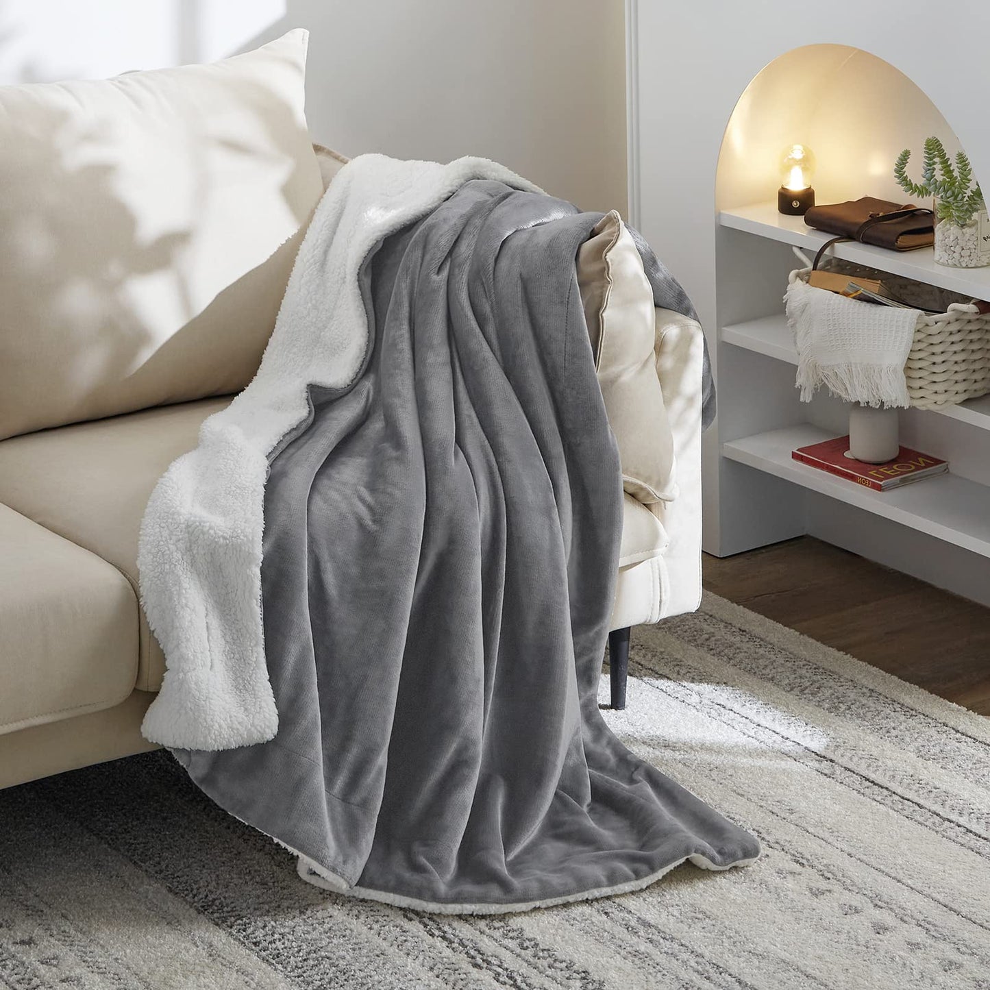 WAVVE Sherpa Fleece Blanket Queen Size - Winter Blanket Fluffy Microfiber Solid Blankets for Bed Large Throw, Grey, 220x240cm Silver Grey