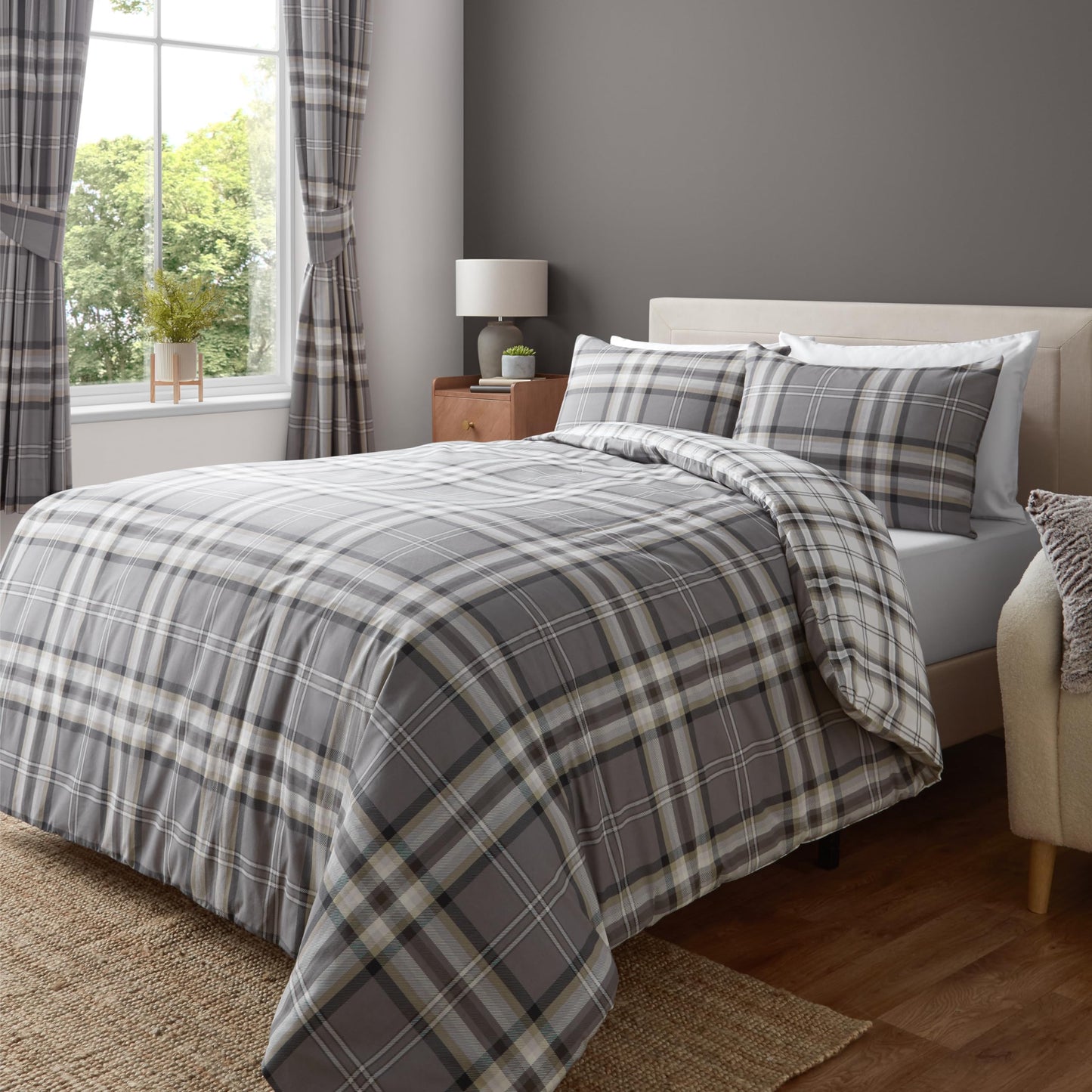 Catherine Lansfield Kelso Check Reversible King Duvet Cover Set with Pillowcases Charcoal Grey King Duvet Set